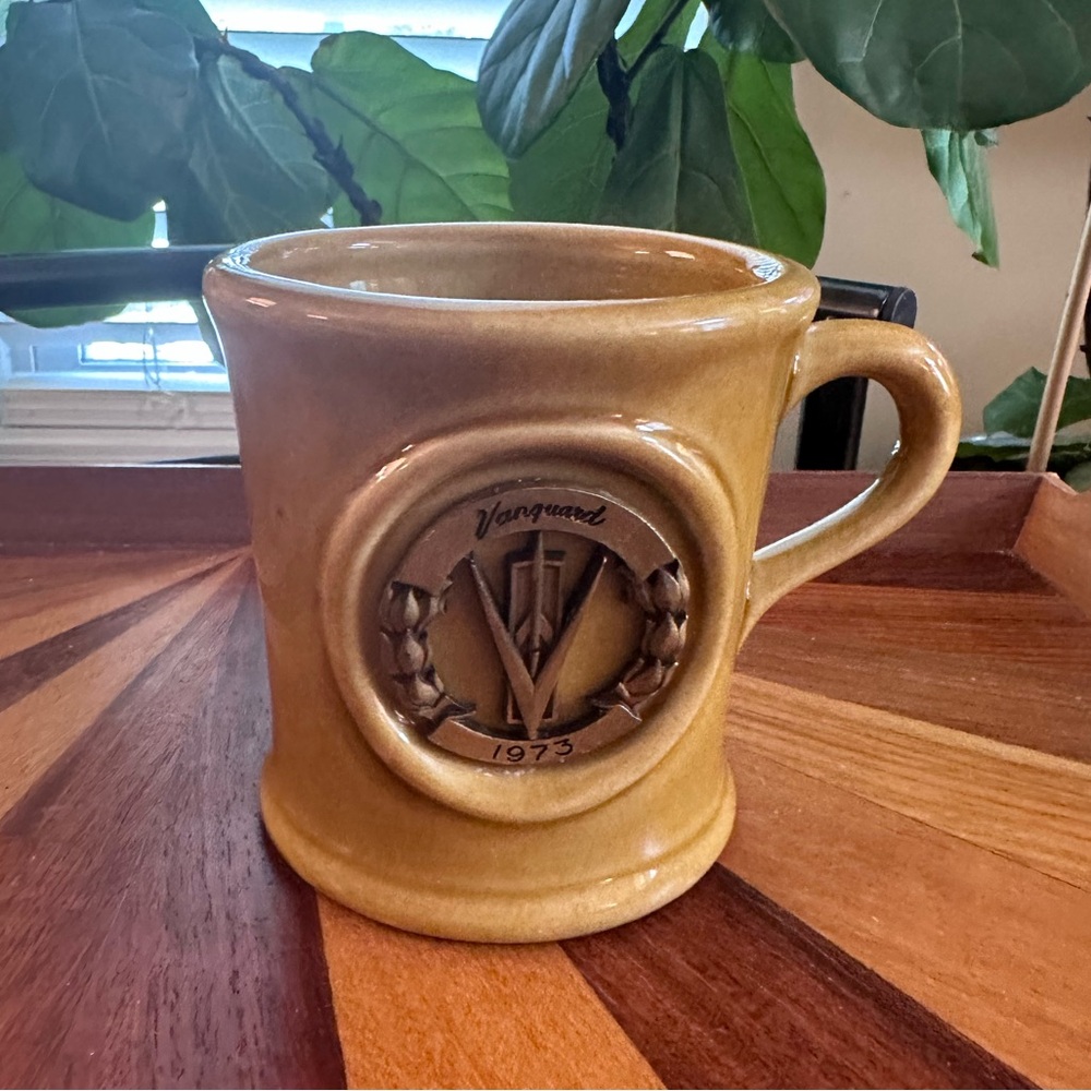Vintage Oldsmobile Vanguard 1973 Jostens Lindor Award Coffee Mug Made in USA